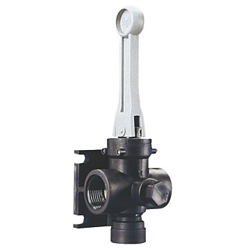 TeeJet 1/4 in Nominal Size NPT 12.5gpm Control Valve