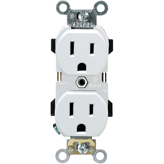 Pass & Seymour Trademaster® 15A/125V Duplex Receptacle, White