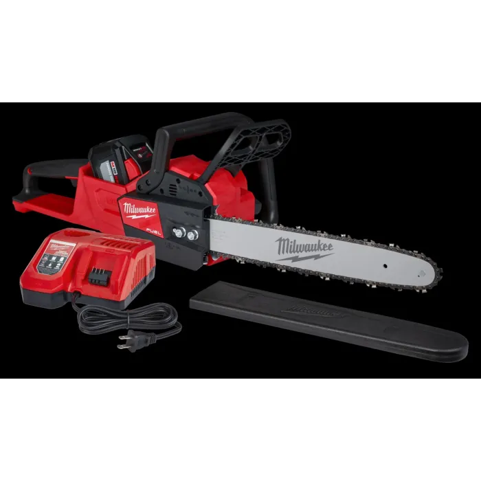Milwaukee M18 FUEL™ 16" Chainsaw Kit