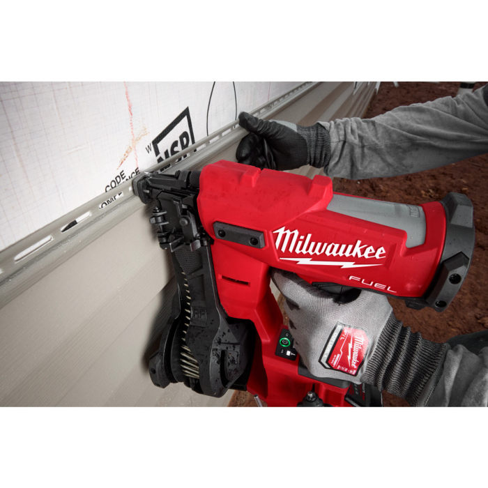 Milwaukee M18 FUEL™ Coil Roofing Nailer Vinyl Siding Tip
